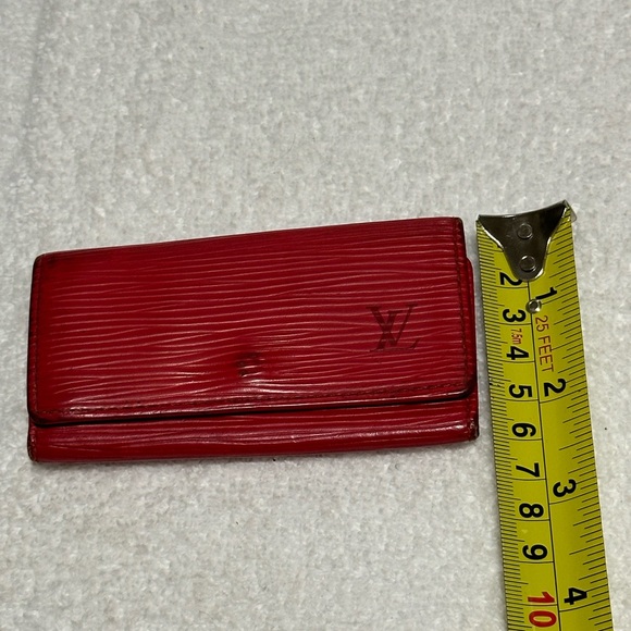 Louis Vuitton Red Key Case Wallet with Snap Closure - Picture 15 of 16